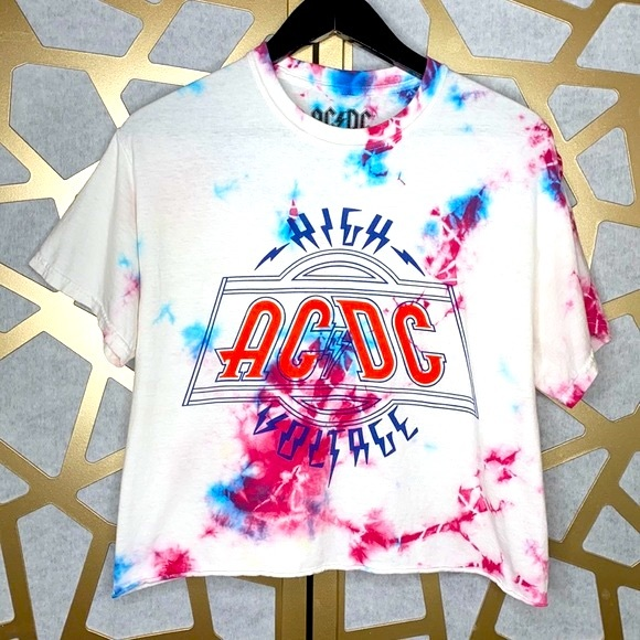 AC/DC CROP SHORT SLEEVE TEE - Picture 1 of 3